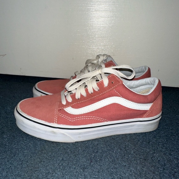 VANS - Picture 3 of 6